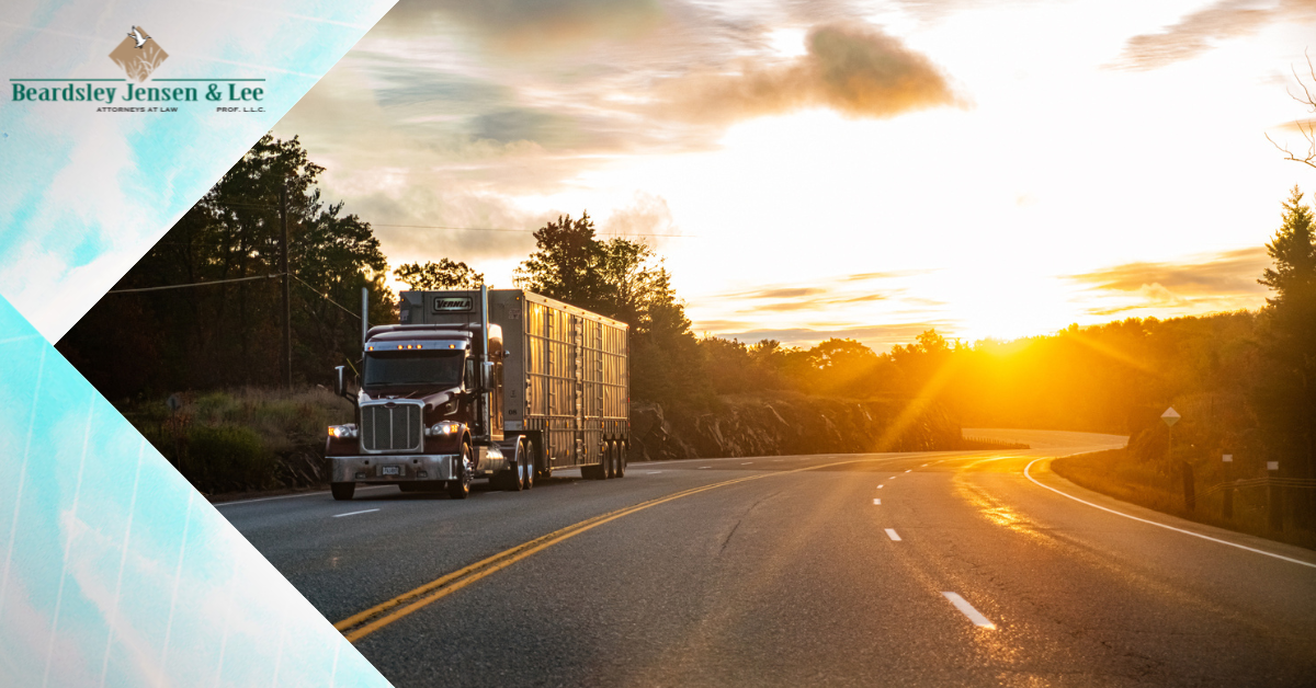 3 Things to Avoid After a Trucking Accident Beardsley, Jensen & Lee